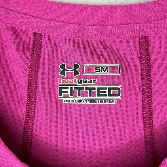 Under Armour Heatgear Short Sleeve Workout Top Size Small - Picture 8 of 11